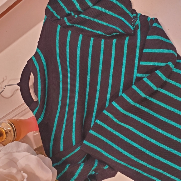 Womens holiday sweater - Picture 2 of 7